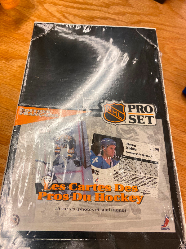 1991 Pro Set Box of Hockey Cards in Arts & Collectibles in Moncton