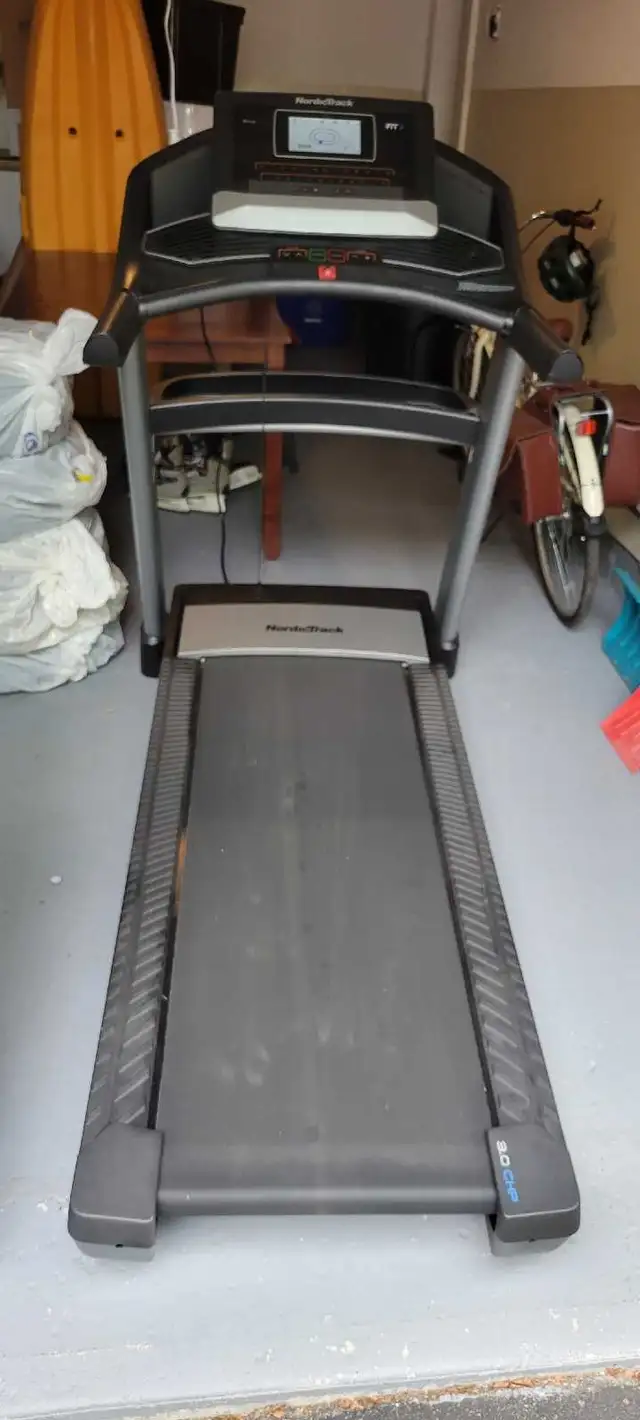 Nordictrack Elite 9.0 Treadmill in Exercise Equipment in Ottawa - Image 2