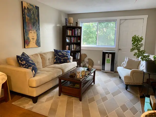 TWO BEDROOM APARTMENT ON MERIVALE ROAD - CENTRAL LOCATION