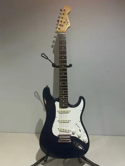 1990 Fender squire Strat, View more