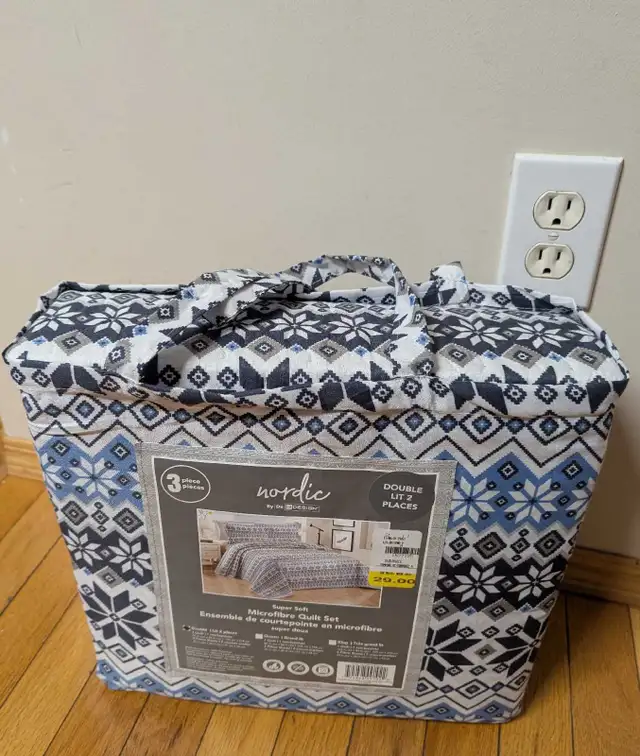 Brand New 3pc Super Soft Microfibre Quilt Set Double/Full in Bedding in Winnipeg - Image 2