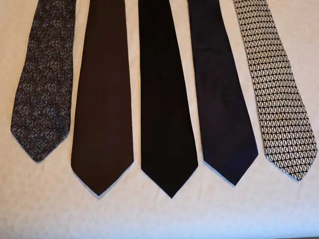 Men's tie in Men's in Edmonton - Image 2