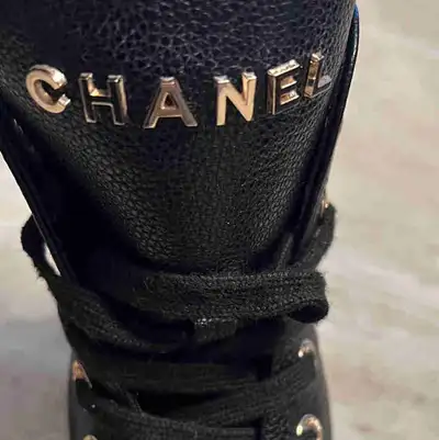 bottes Chanel en vrai cuire , View more