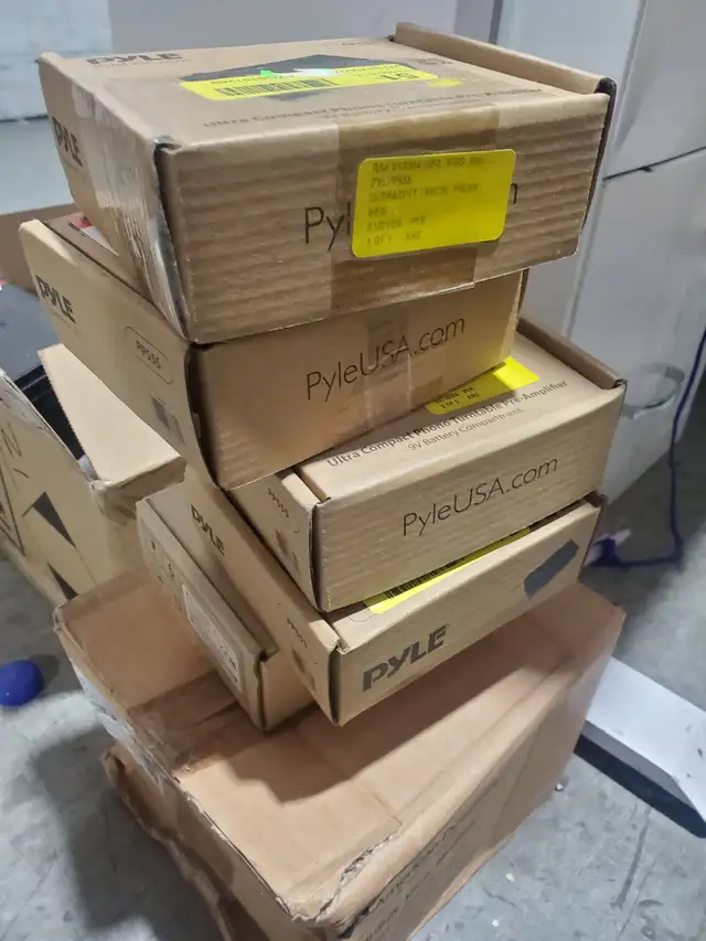 Pyle Phono Turntable Preamp – Model PP555 in Stereo Systems & Home Theatre in City of Toronto - Image 7