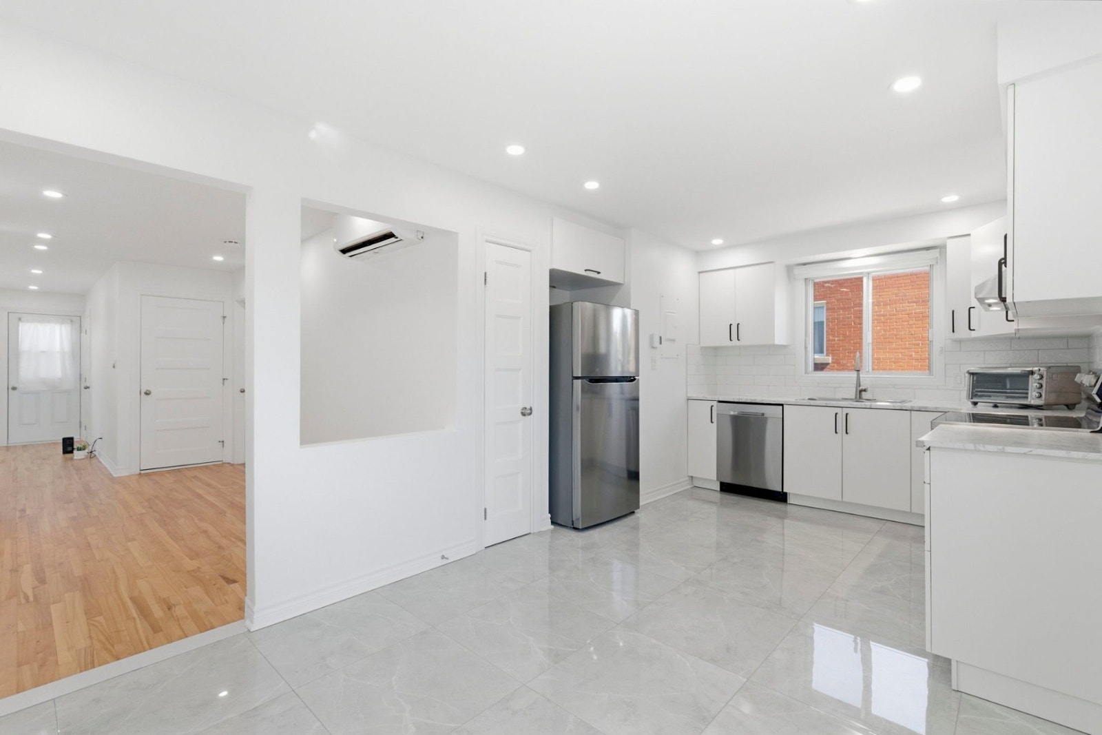 5 ½ – 3 CHAMBRES À LOUER | LAVAL-DES-RAPIDES | 1 950 $/MOIS — photo 1