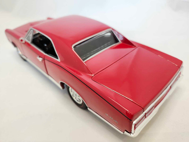 1967 Pontiac GTO Red American Muscle 1:18 Diecast ERTL MIB in Arts & Collectibles in Kawartha Lakes - Image 3