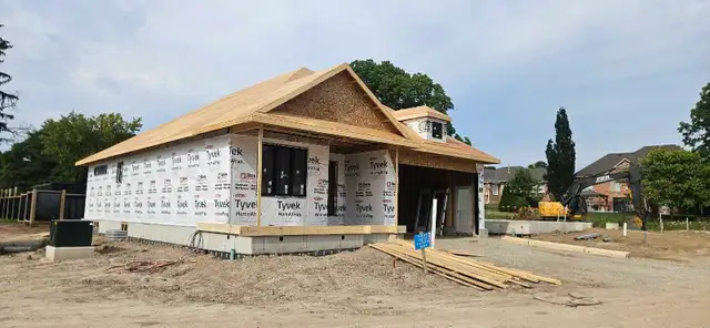 Custom framing/renovation 465964383224483842