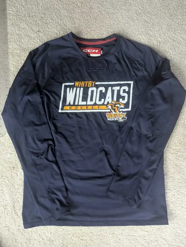 Whitby Wildcats long sleeve YXL in Kids & Youth in Oshawa / Durham Region - Image 2
