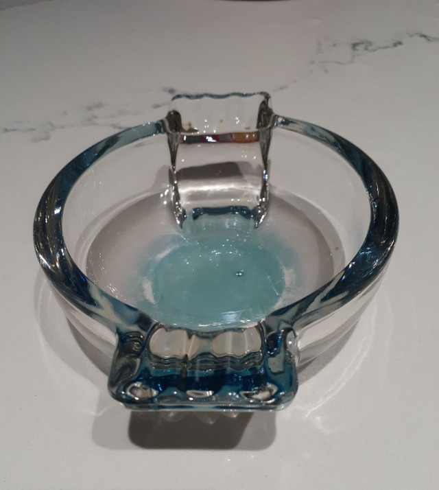 Vintage Circular Glass Ashtray in Other in Delta/Surrey/Langley - Image 4