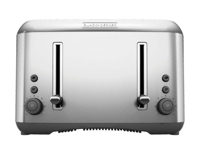 Black & Decker • Extra Wide Slots Toaster w/ 7 Settings in Toasters & Toaster Ovens in Kingston - Image 2
