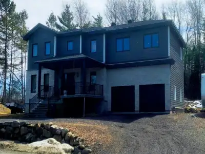 Annonce nº 1119719 à proximité des centres de ski de Bromont idéale pour une grande famille, une fam...