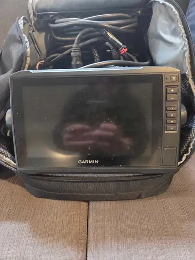 Garmin livescope UHD 95sv ice fishing bundle and boat transducer, View more