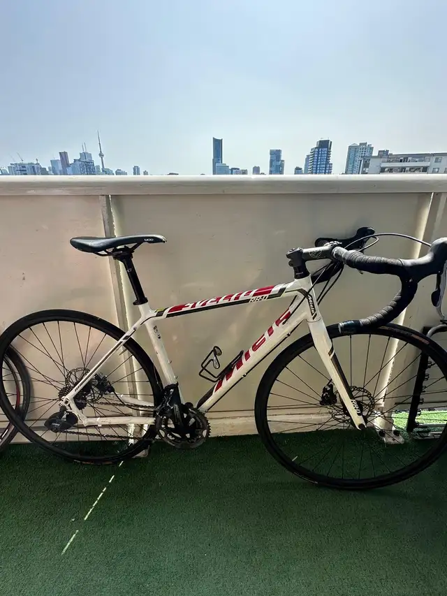 2 Road bikes for sale62863733029379121