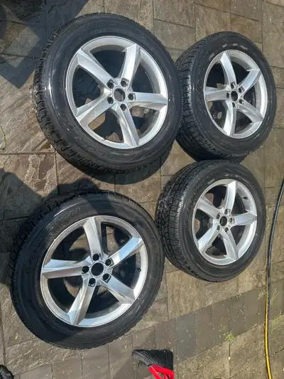 Scorpion life and snow tires with teen good condition 235/60R 18 107H m+s