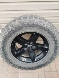 Duratrac Dodge Ram 1500 rim and tire 