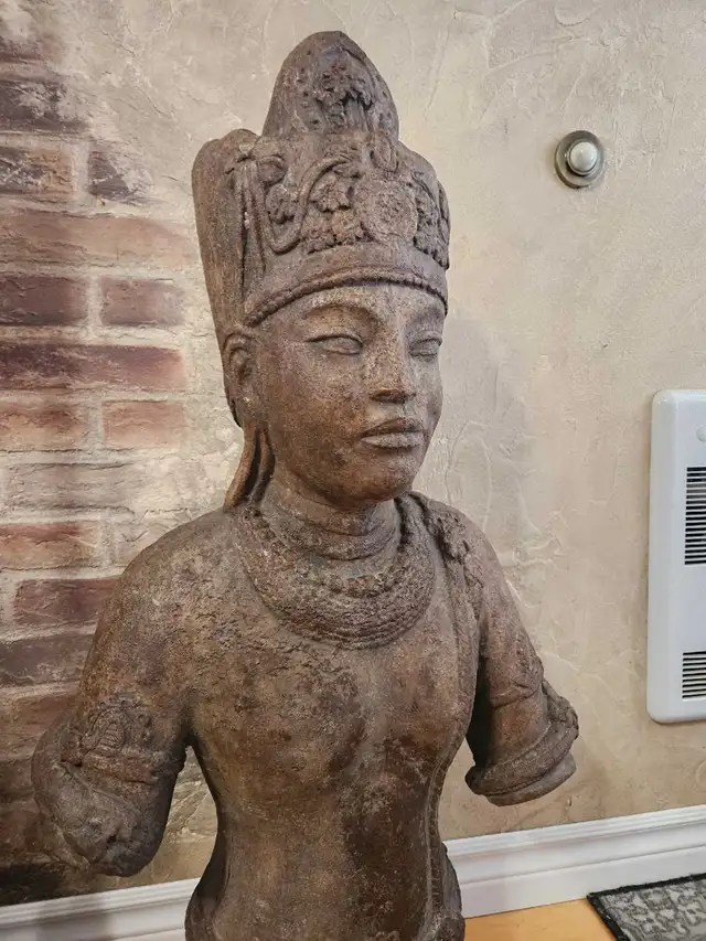 Statut en çiment  in Outdoor Décor in Granby - Image 2