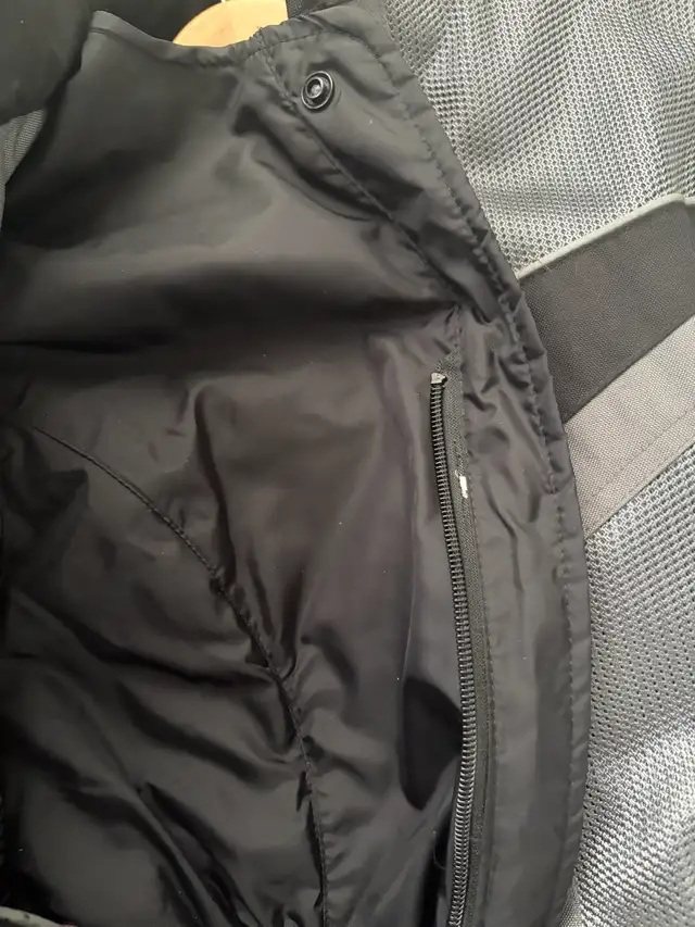 Olympia Airglide 3 Mesh Tech women's motorcycle jacket in Women's - Tops & Outerwear in Oakville / Halton Region - Image 8