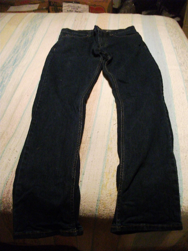 2 Paire de Jeans pour Homme et soulier en cuir noir homme 10 dans Hommes  à Sherbrooke - Image 3