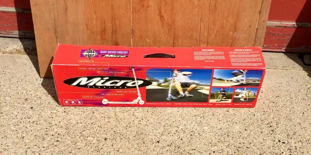 Huffy micro aluminum scooter in Kids in Strathcona County - Image 2