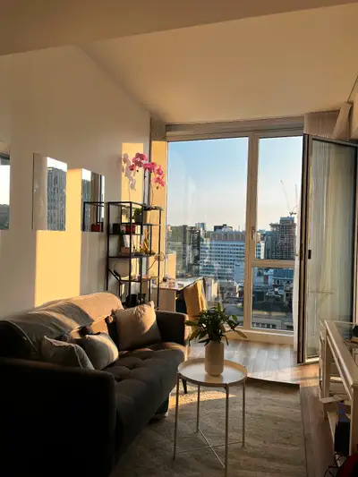Lease Transfer –  1-Bedroom Apartment | Downtown Montreal