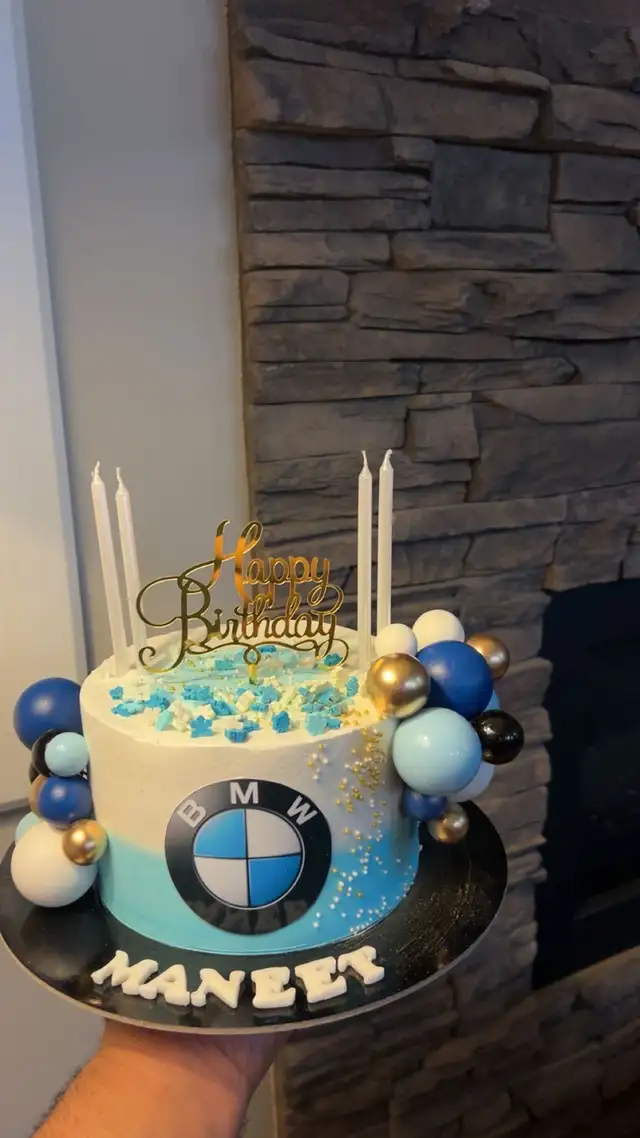 Costum Cakes64684039879553120