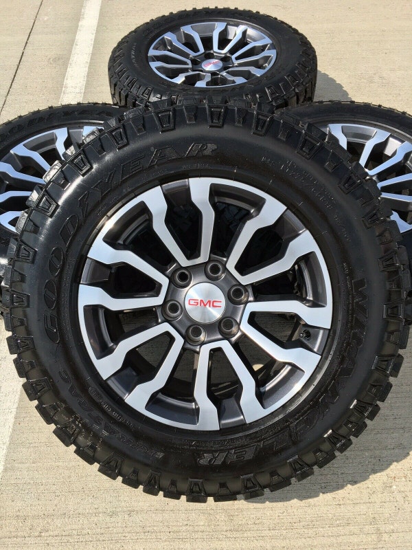 New GMC Sierra / Chevy Silverado 2021/2022 OEM AT4 wheels Tires