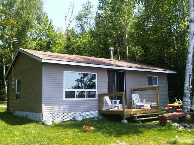 Private Beachfront Cottage for Rent on a Quiet Lake in Ontario in Canada - Image 7