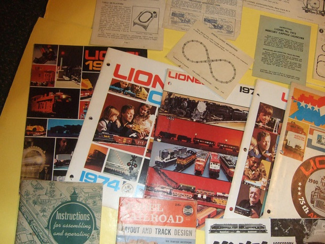 LIONEL TRAINS Ephemera and Pamphlets and Catalogues -14 Items in Non-fiction in Oakville / Halton Region - Image 3