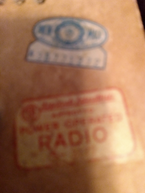 Antique Vintage Bake lite Radio in Other in Calgary - Image 4