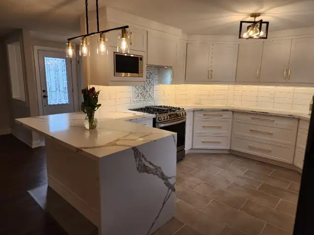 BASEMENTS APARTMENT'S,  CUSTOM KITCHENS , FULL HOUSE RENOVATIONS in Renovations, General Contracting & Handyman in Oshawa / Durham Region - Image 9
