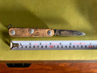 Vintage fisherman's folding floating knife