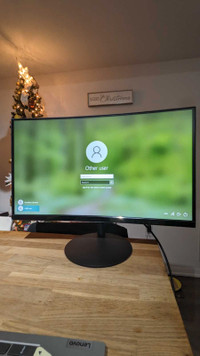 Koorui 24 inch curved monitor 