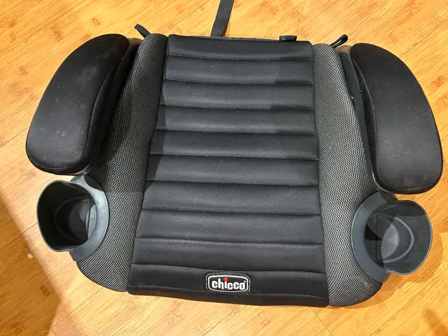 Chicco Booster Seat in Strollers, Carriers & Car Seats in Winnipeg - Image 3