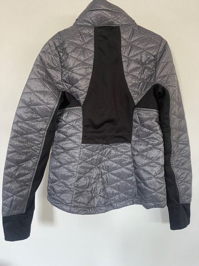 Winter puffer jacket in Women's - Tops & Outerwear in Strathcona County - Image 2