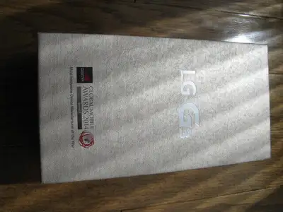 LG G3 empty box with instruction manual / boite vide avec manual, View more