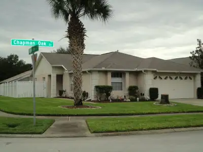Please call 416-836-9011 or 416-283-5605 Located minutes away from Orlando's major arteries and attr...