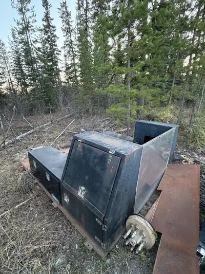 Service box for dually truck. Needs paint $3000 obo.