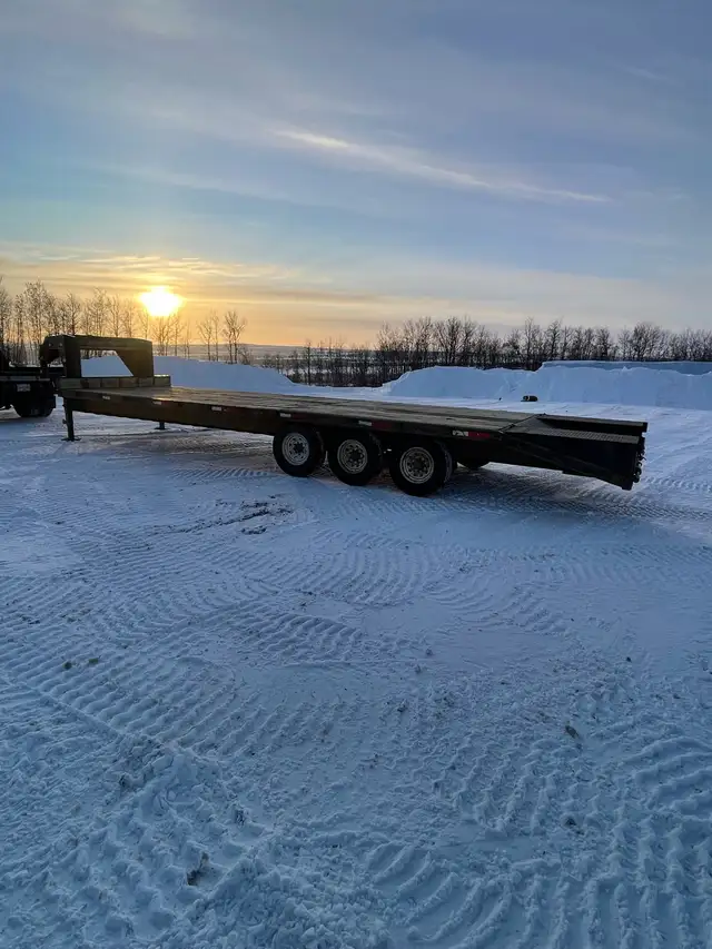 30’ gooseneck in Heavy Equipment in Fort St. John - Image 5