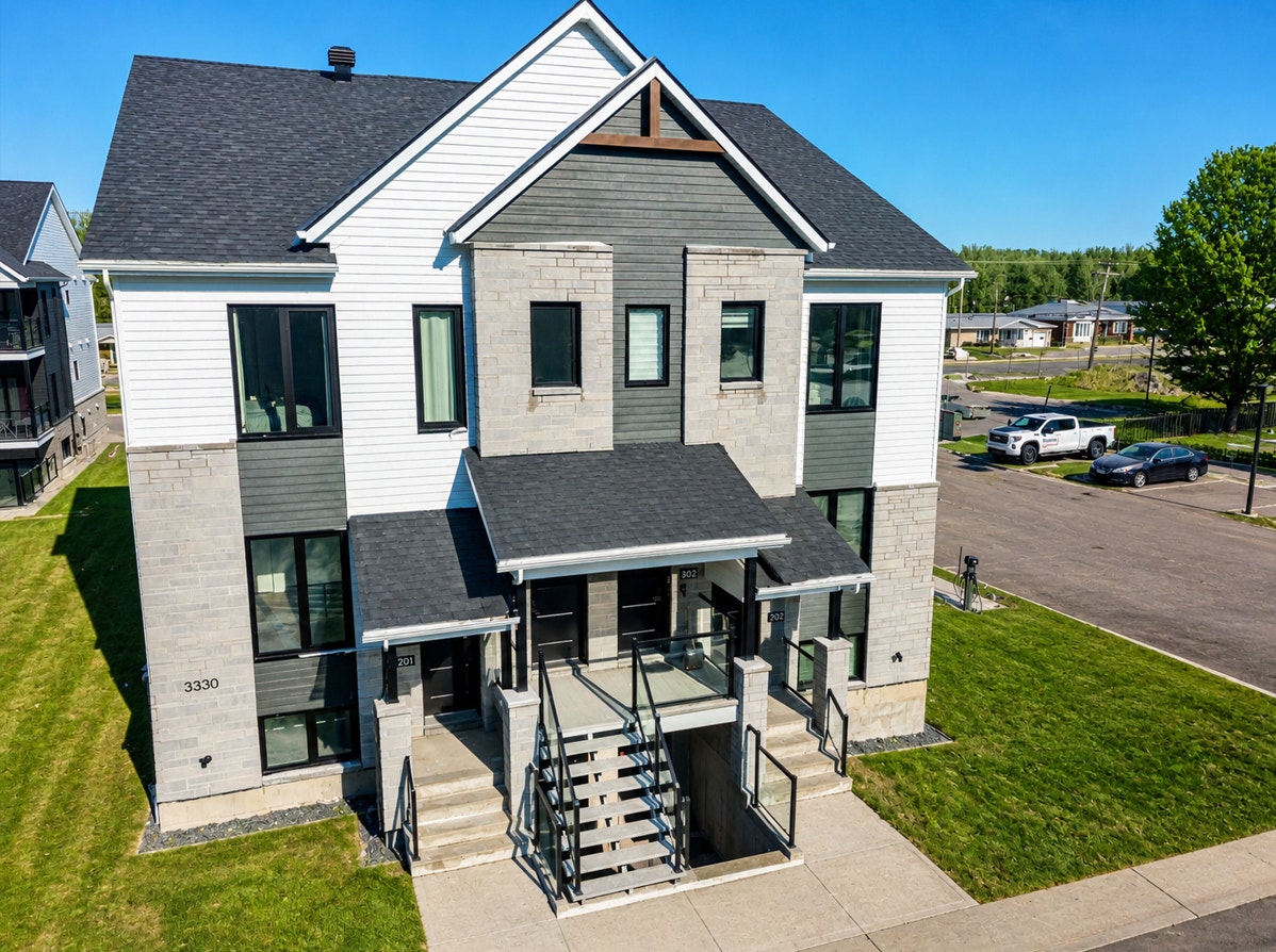 3330 Boulevard Fiset — photo 1