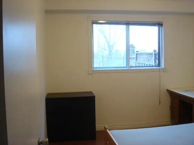 1 bright room for rent close to Seneca College in Finch and 401 in Room Rentals & Roommates in City of Toronto - Image 3