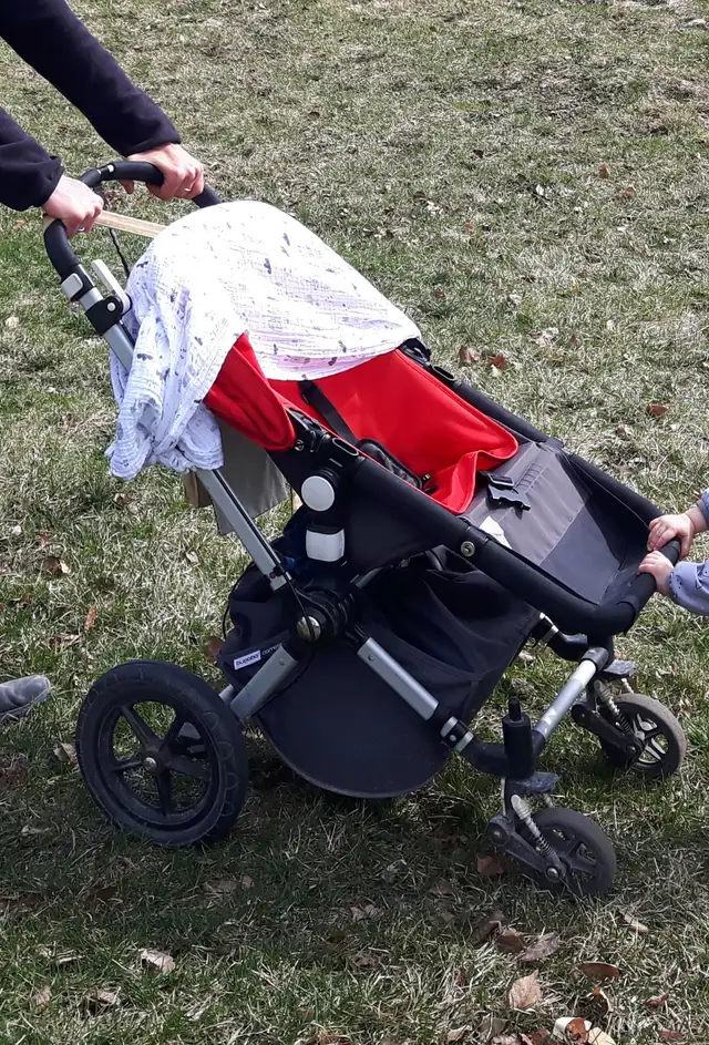 Poussette Bugaboo Cameleon 3 Stroller in Strollers, Carriers & Car Seats in City of Montréal - Image 3