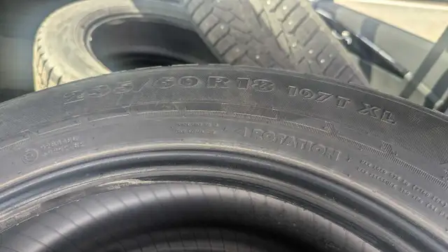 Pneus cloutés Nokian 235/60R18 occasion in Tires & Rims in Laurentides - Image 3