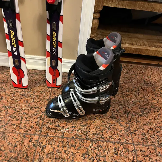 165 Atomic ski with boots and poles  in Ski in Markham / York Region - Image 4