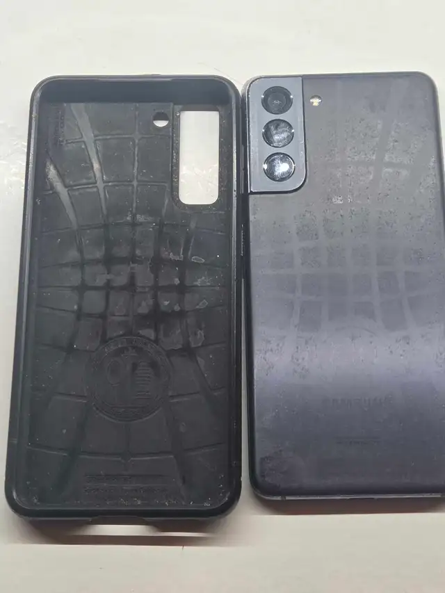 s21 128GB (not FE) in Cell Phones in Stratford - Image 2