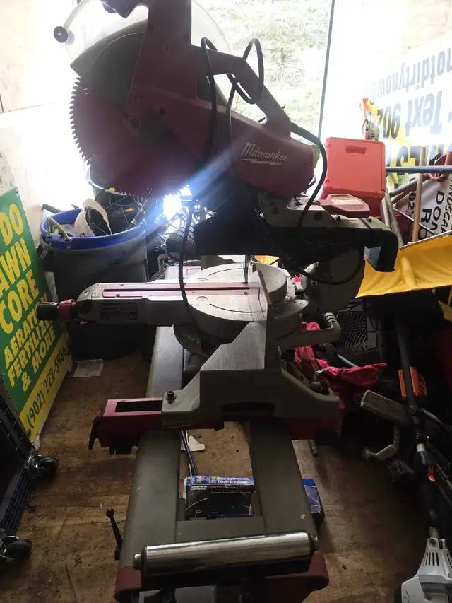 Heavy Duty compound mitre saw with extendable sliding table in Power Tools in Bedford - Image 5
