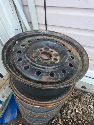 4 set of Winter Tire Rim from Kia Optima 2013. Used