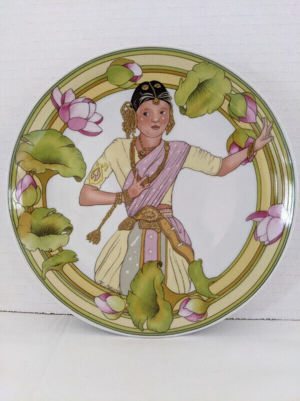 Kaiser Germany, Wedgwood England & UNICEF Collector Plates x4 in Arts & Collectibles in Oakville / Halton Region - Image 4