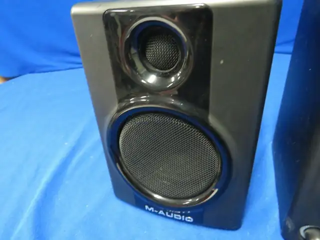 M-Audio AV30 Studiophile Professional Reference Speakers in Speakers in Mississauga / Peel Region - Image 7