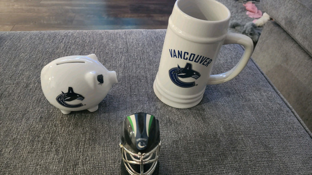 New lots of 3 NHL Vancouver Canucks items. in Arts & Collectibles in Mississauga / Peel Region