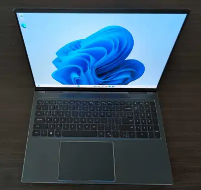 Dell Inspiron 7610, View more